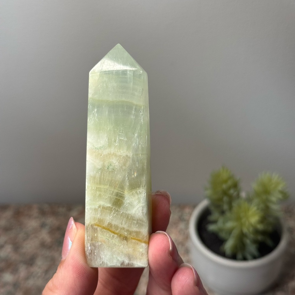 Pistachio Calcite Tower